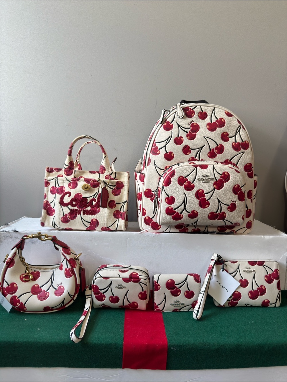 Authentic !Coach White Leather Bags 💼👜👛🎒 with Red Cherry Print - Coach